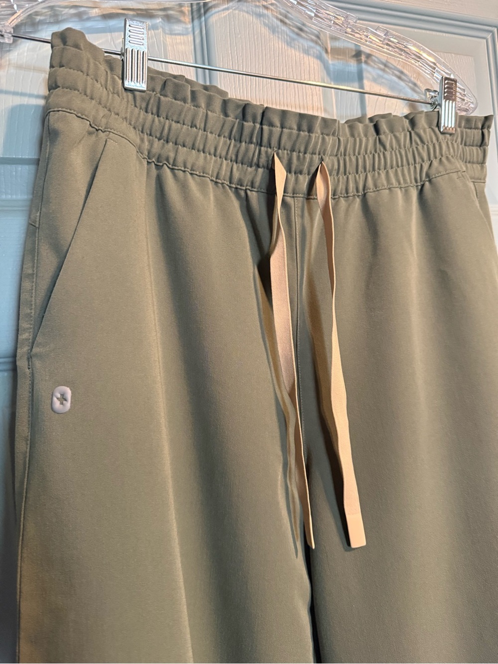FIGS Allison Ultra-Wide-Leg Scrub Pant in Moss with Tan Drawstring - Picture 3 of 7